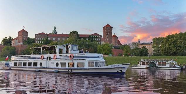 Krakau, een cruise op de rivier de Wis?a. Kasteel Wawel, de Wis?a.